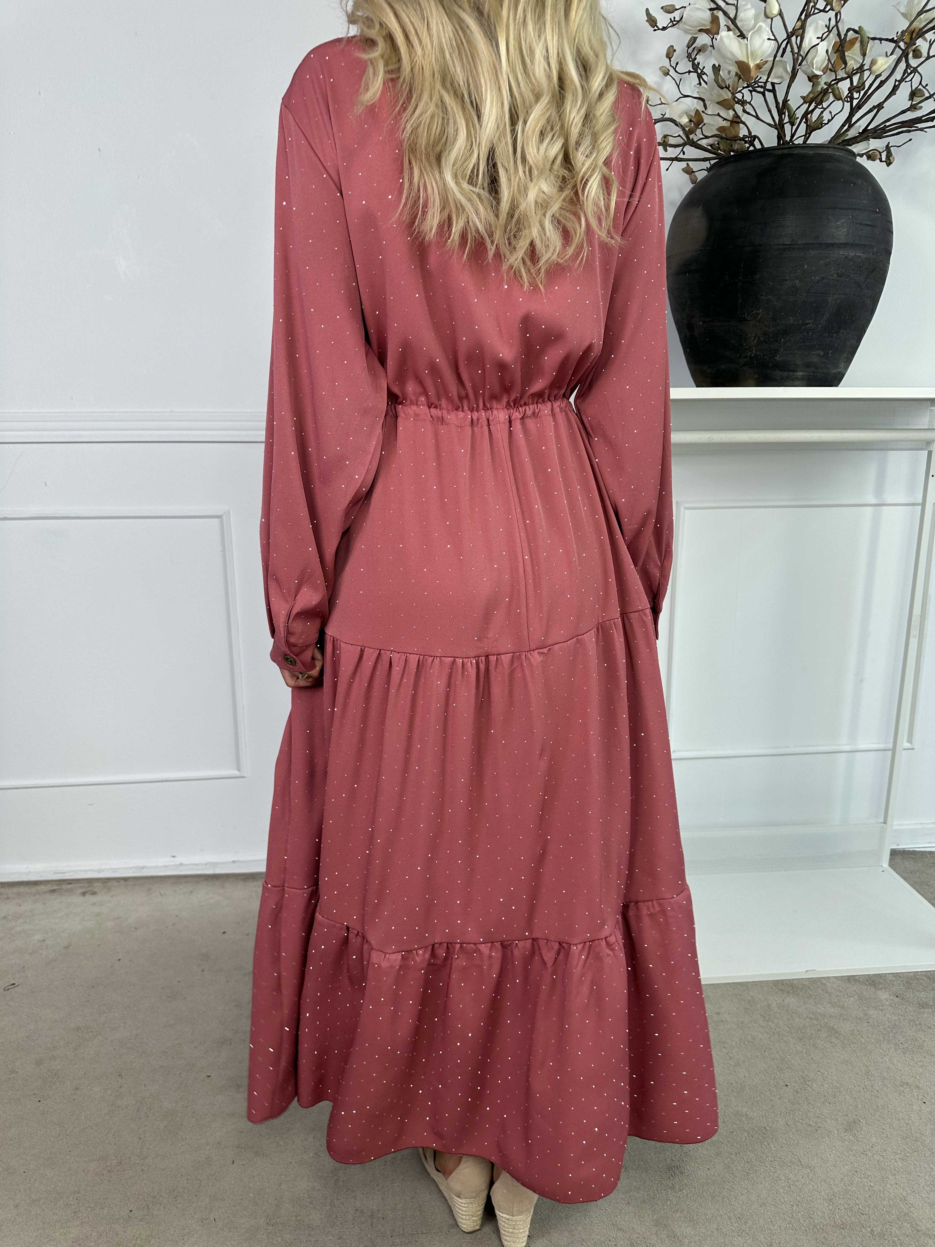 Starlight - Lang kjole med lag på lag look pyntet med similisten